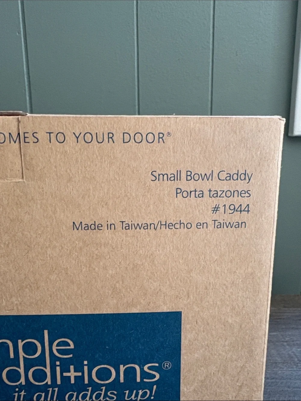 The Pampered Chef Small Bowl Caddy Metal NEW in Box Never Used!
